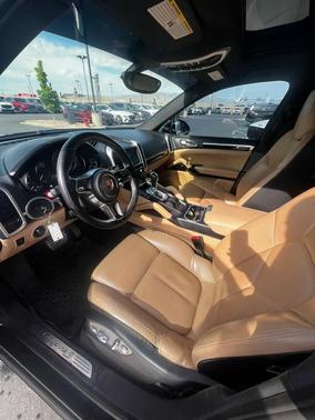 Jet Black Metallic 2016 Porsche Cayenne Cayenne S E-Hybrid