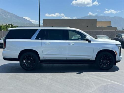 2025 Cadillac Escalade ESV Premium Luxury