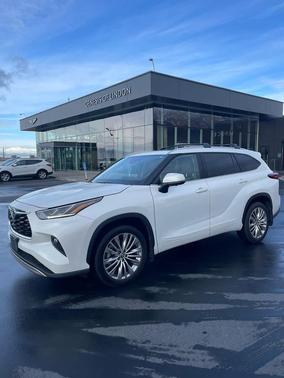 2023 Toyota Highlander Platinum