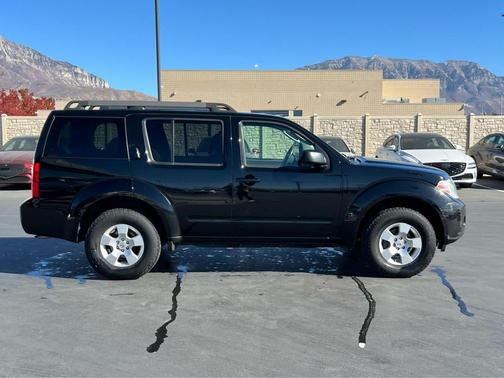 2011 Nissan Pathfinder S