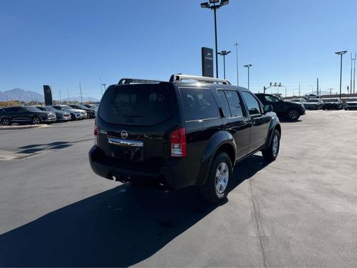 2011 Nissan Pathfinder S