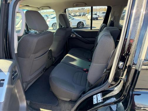 2011 Nissan Pathfinder S