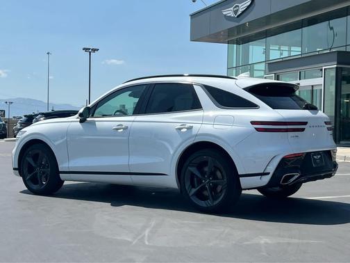 Uyuni White 2026 Genesis GV70 3.5T Sport Prestige