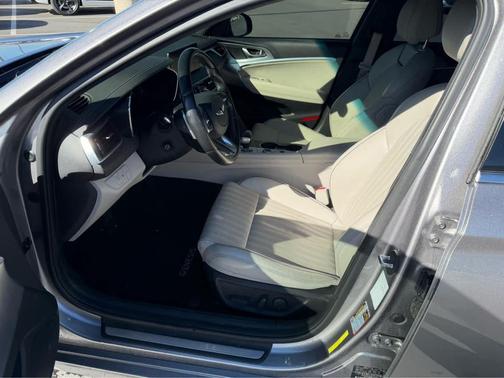 2022 Genesis G70 3.3T RWD