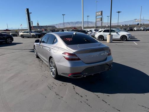 2022 Genesis G70 3.3T RWD