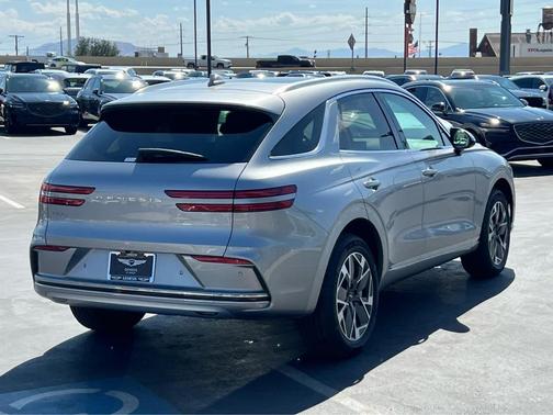 2026 Genesis Electrified GV70 Standard
