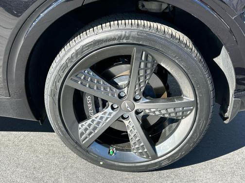 2024 Genesis GV70 3.5T AWD Sport