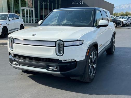 2023 Rivian R1S Adventure