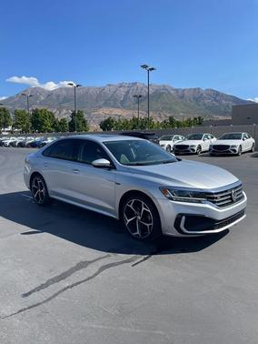 2020 Volkswagen Passat 2.0T R-Line