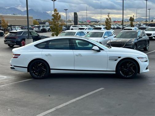 Uyuni White 2026 Genesis G80 3.5T Prestige Black AWD