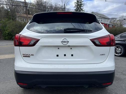 2017 Nissan Rogue Sport S