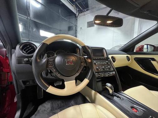 2015 Nissan GT-R Premium