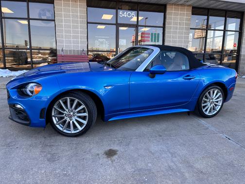 2017 FIAT 124 Spider Lusso