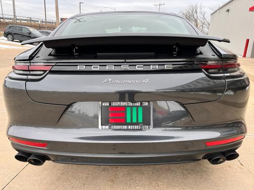 2019 Porsche Panamera Panamera 4