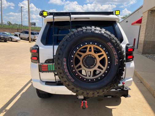 2020 Toyota 4Runner SR5