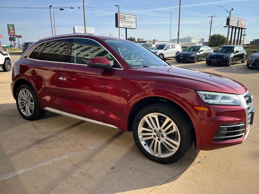 2018 Audi Q5 2.0T Premium Plus