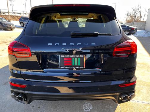 2017 Porsche Cayenne Cayenne S