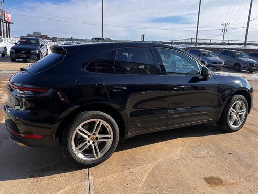 2020 Porsche Macan Macan
