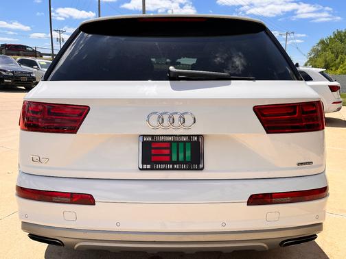 Glacier White 2019 Audi Q7 45 Premium