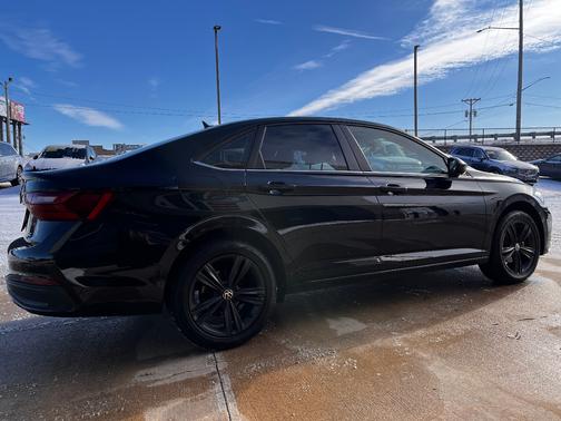 2023 Volkswagen Jetta 1.4T SE