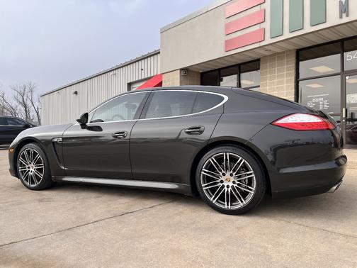 2012 Porsche Panamera Panamera 4S
