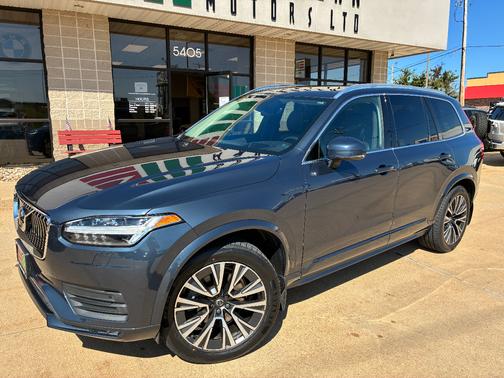 2020 Volvo XC90 T6 Momentum