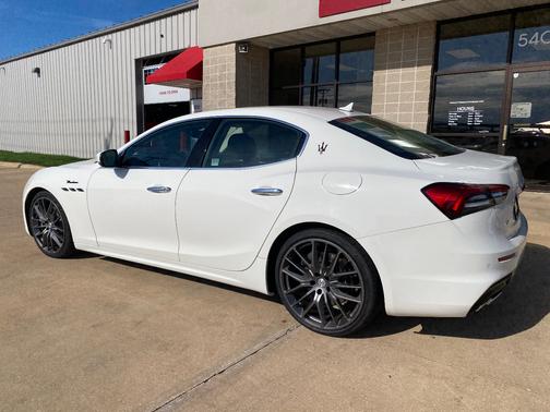2022 Maserati Ghibli Modena Q4
