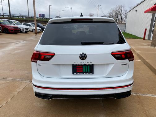 2022 Volkswagen Tiguan 2.0T SE R-Line Black