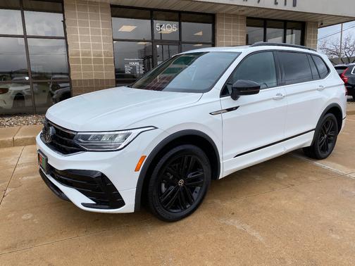 2022 Volkswagen Tiguan 2.0T SE R-Line Black
