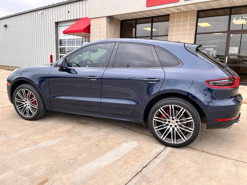 2015 Porsche Macan Macan Turbo