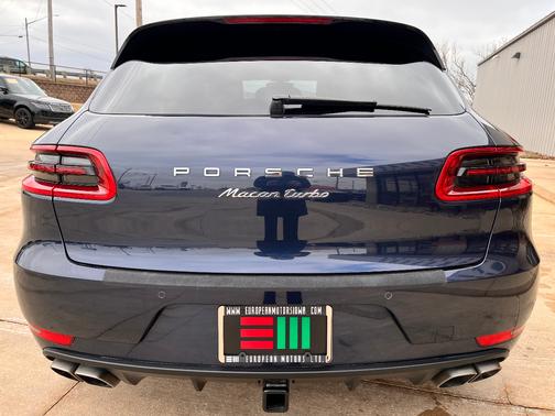 2015 Porsche Macan Macan Turbo