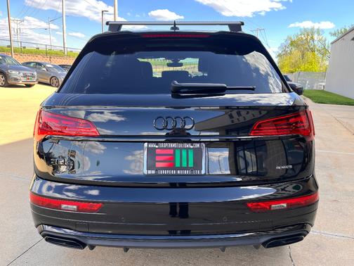 Mythos Black Metallic 2024 Audi Q5 45 S line Premium