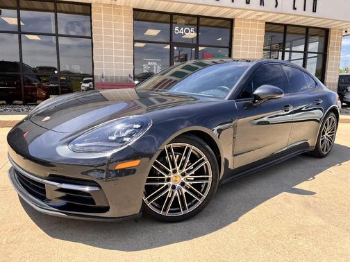 Volcano Gray Metallic 2018 Porsche Panamera Panamera 4