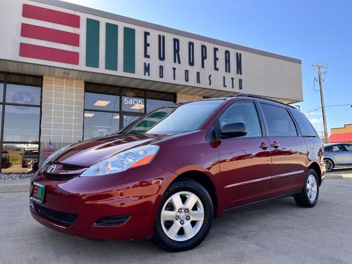 Salsa Red Pearl 2009 Toyota Sienna LE