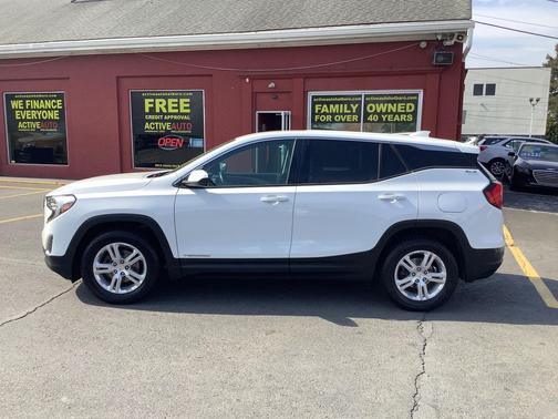 Summit White 2018 GMC Terrain SLE