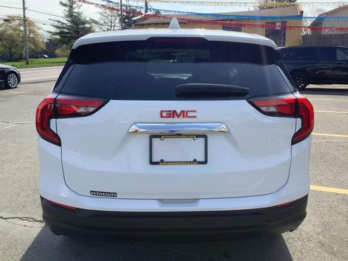 Summit White 2018 GMC Terrain SLE
