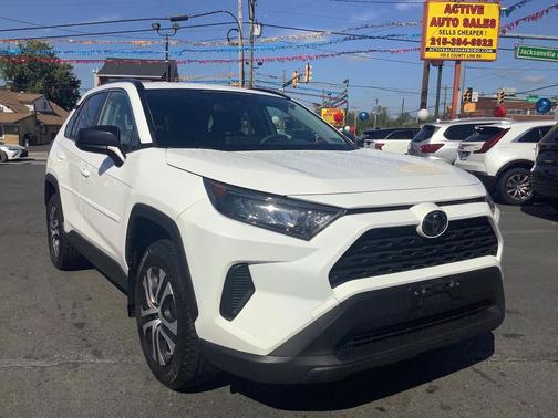 2019 Toyota RAV4 LE