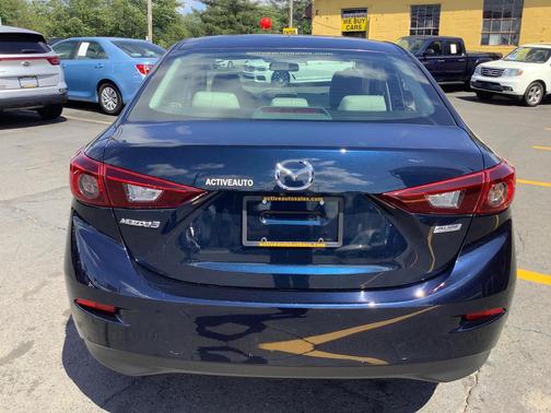 2016 Mazda Mazda3 i Sport