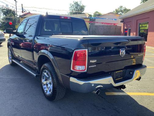 2017 RAM 1500 Laramie