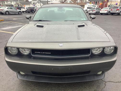 2009 Dodge Challenger SE