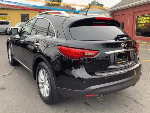 2015 INFINITI QX70 Base