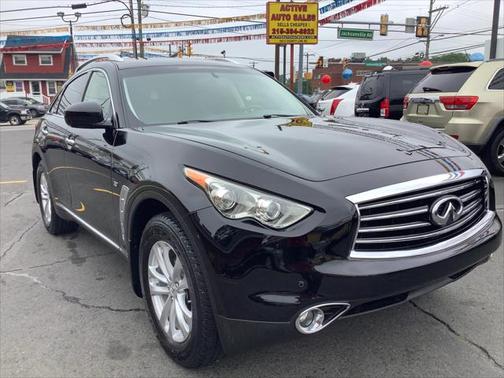 2015 INFINITI QX70 Base
