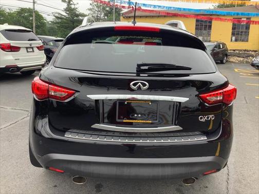 2015 INFINITI QX70 Base
