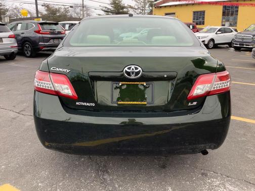 2011 Toyota Camry LE