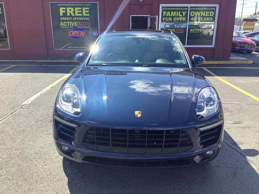 2018 Porsche Macan 