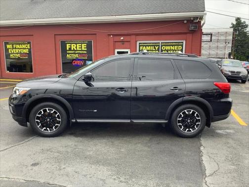 2020 Nissan Pathfinder SL