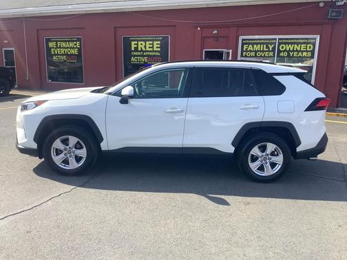 Super White 2020 Toyota RAV4 XLE