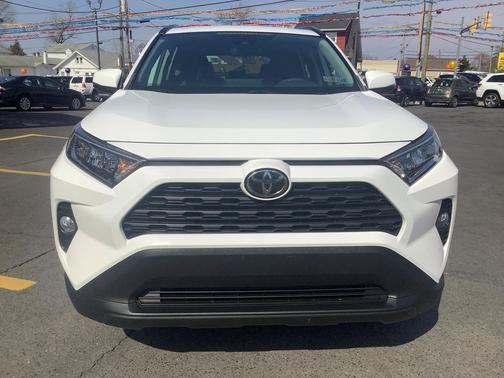 Super White 2020 Toyota RAV4 XLE