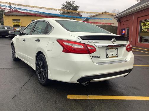 2016 Nissan Altima 2.5 SR