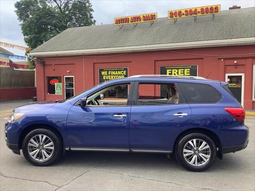 2018 Nissan Pathfinder SL
